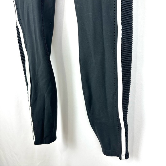 New Balance Women’s S Black Ribbed Sides W/ Stripe Running Ankle Active Leggings - Picture 4 of 13